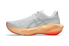 LANÇAMENTO - Tênis de Corrida Asics Novablast 6 - Branco / Laranja - Feminino