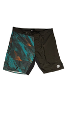 Bermuda Masculina Tactel com Fendas – Estampa Abstrata