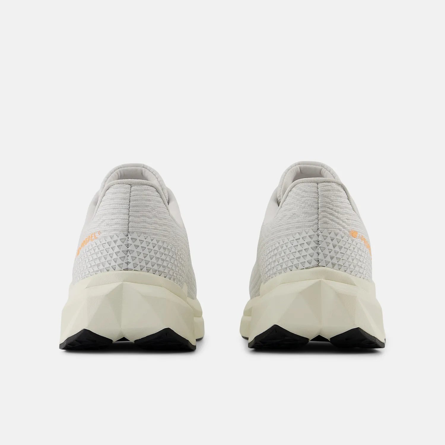 Tênis de Corrida New Balance Fuelcell Propel V5 Bege Claro / Laranja - Feminino