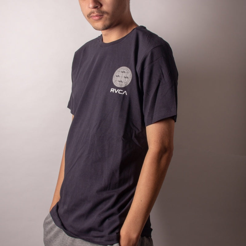 Camiseta RVCA Pin Clube - Preto